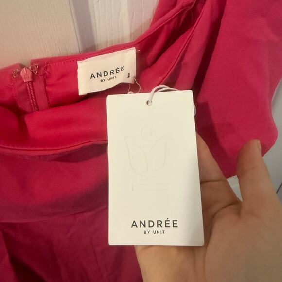 NWT Andree by Unit‎ Hot Pink Shorts Romper Size Large Off-Shoulder Ruffled - Picture 9 of 13